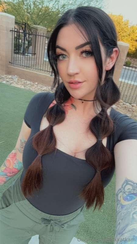 New hairstyle. What do you think? 🥰