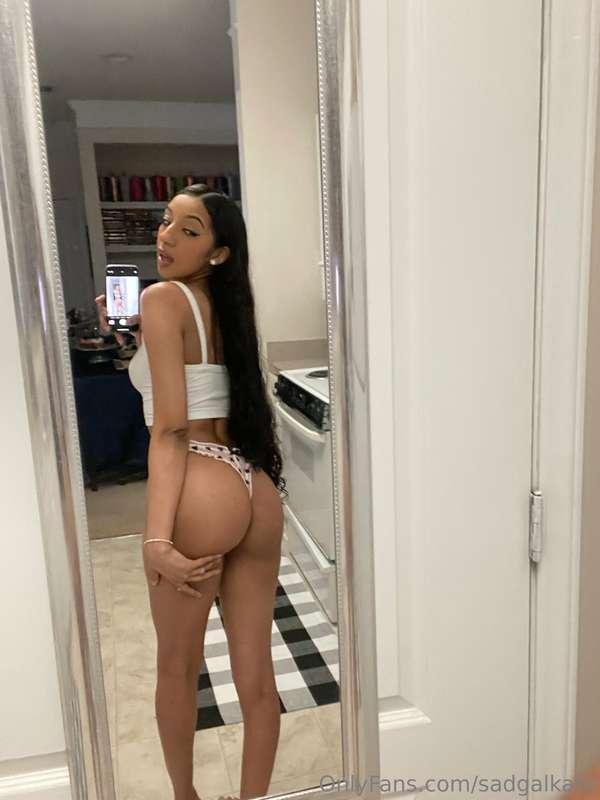 Sexy lil thing