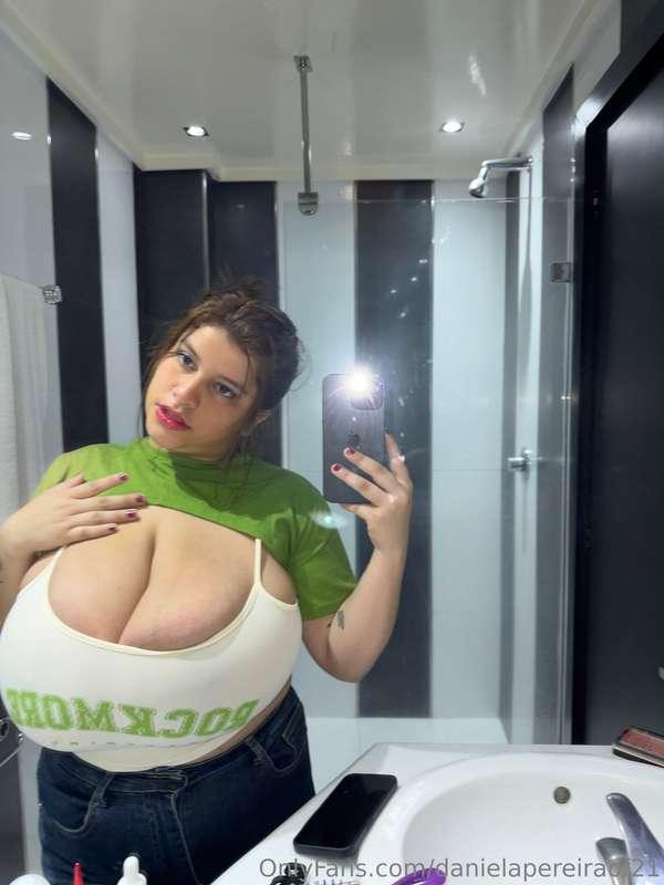 danielapereiraof21 image #4