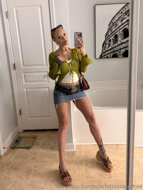 Hoochie mama outfit for a night out at the strip club. You l..