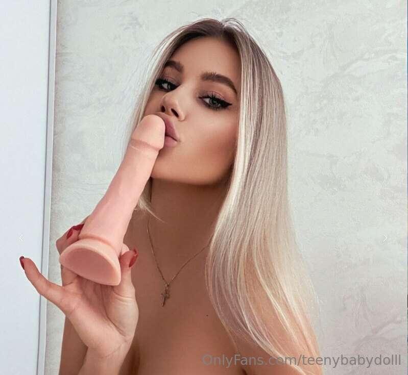 𝐅𝐨𝐥𝐥𝐨𝐰 𝐦𝐲 𝐇𝐎𝐓 𝐟𝐫𝐢𝐞𝐧𝐝 Ukrainian girl 🇺🇦 @blondy_angel 😍
Subsc..