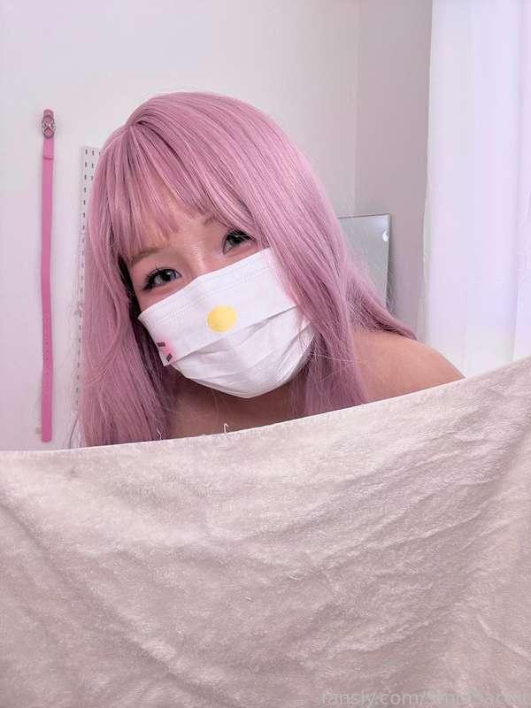 getting ready to start the day with a hooooot shower 🚿 

what’s the first thing that senpai does in the morning? tell me about it ^ヮ^ 

#fyp #asian #japanese #18 #petite #kawaii #shower #barelylegal #young #cute