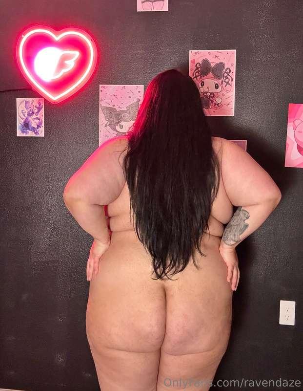 Breed me against the neon wall… I want your cum glowing down..