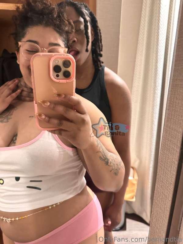 Hotel sessions just hit different 😉🤤

Full vid available thi..