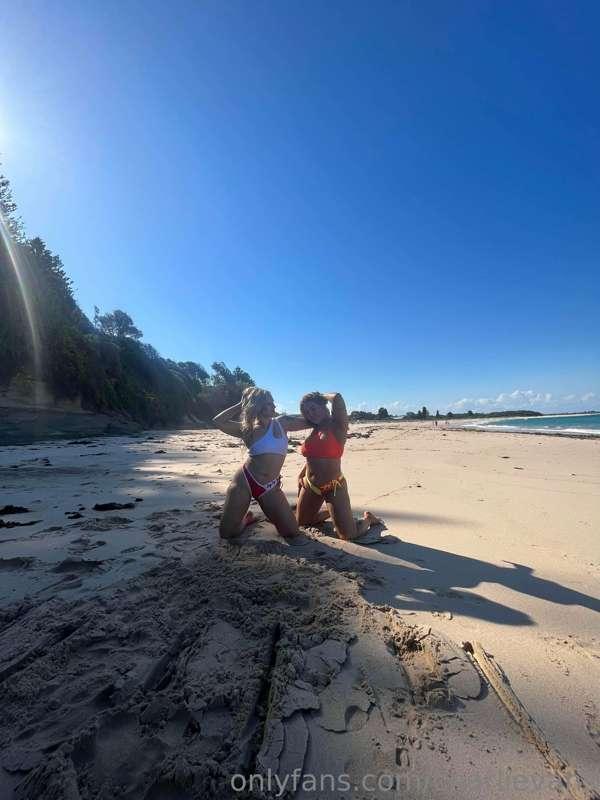 join @shazzamckenzie snd i at the beach! this extra naughty ..