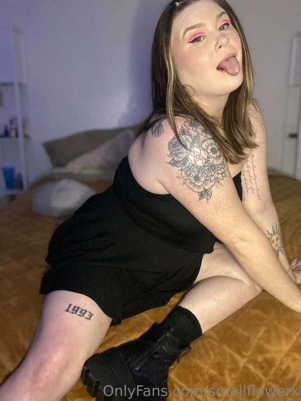 I want all your cum on my cute tongue 👅