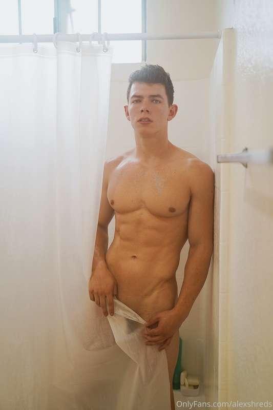 I love the feeling of freshness after a shower.