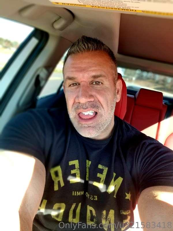 How do yall like my red interior??? 😛