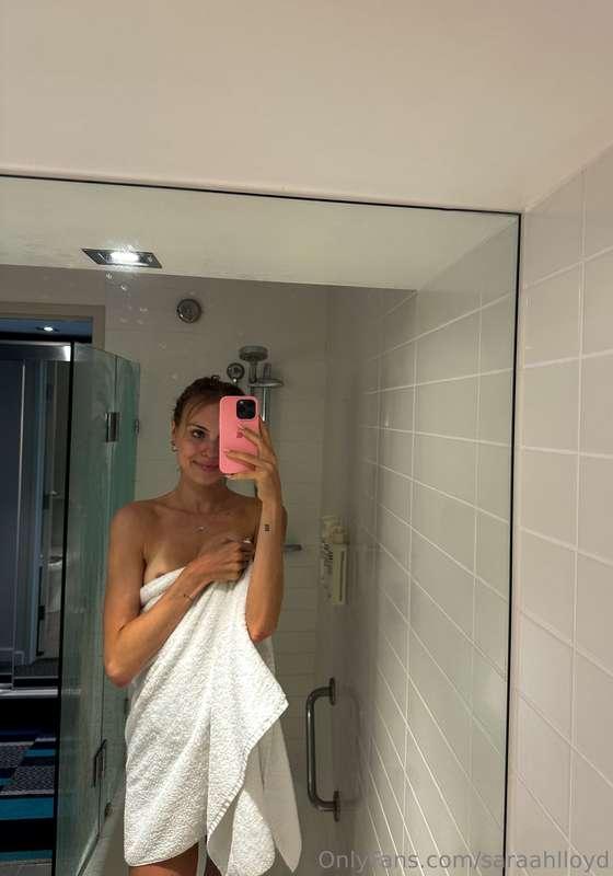 nothing beats that fresh after shower feeling 🙈