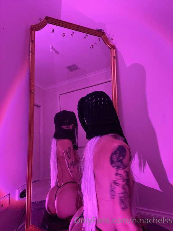 free room in the house means more space for photoshoots 🥰