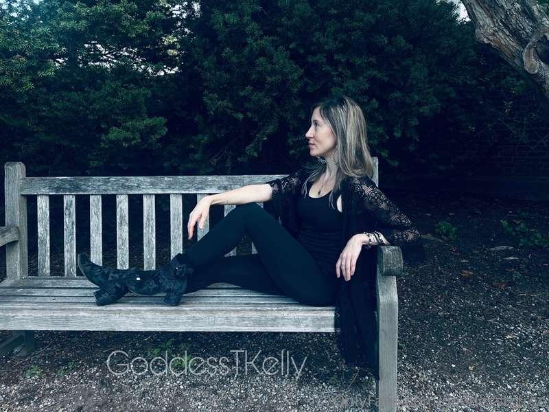 Goddess side profile ☑️