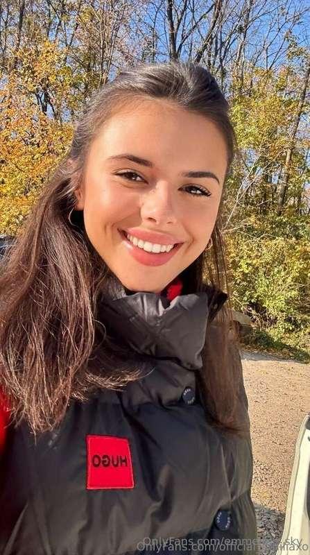 💓𝐅𝐑𝐄𝐄𝐄 𝐒𝐔𝐁𝐒𝐂𝐑𝐈𝐏𝐓𝐈𝐎𝐍💓 cute @official_emiliaxo just turned 19 ..