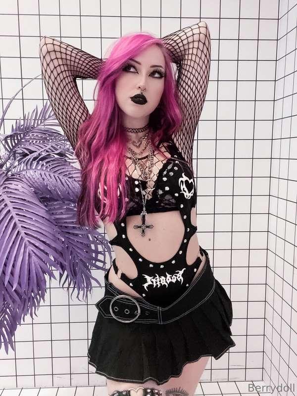 New Set on friday 👀🔥 And a huge 50% discount on @berrydoll.v..