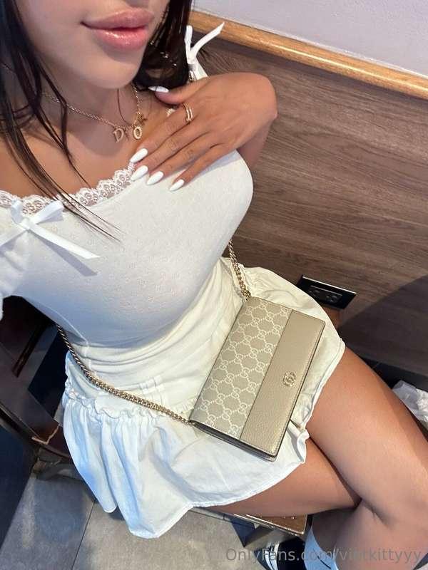 Rate my outfit from 1-10🙈