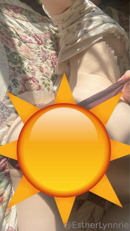 So I’m going to be posting some really hot sunbathing booty ..