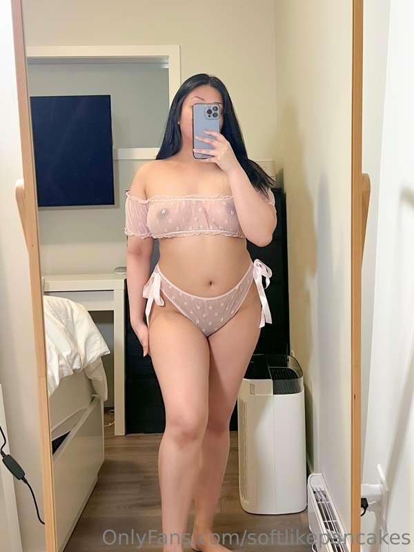 Would you let me wear this outfit around the house? 💗