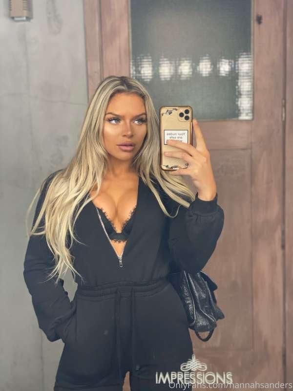 itshannahsworldd image #0