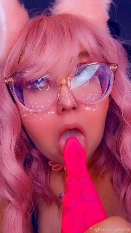 allykitty image #10