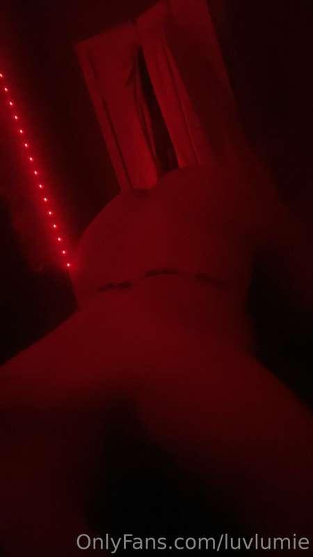 boywifeluci image #15