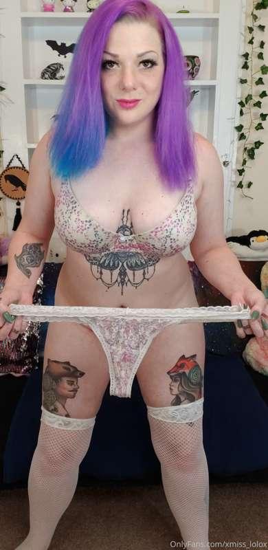 It's dangerous out there, take these 😜💕 Full pik set + downl..