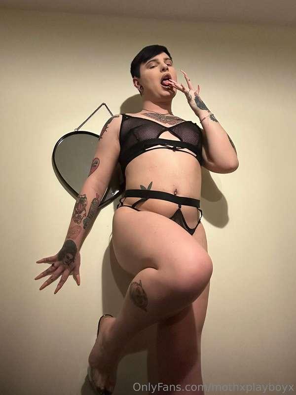 mothxplayboyx image #6