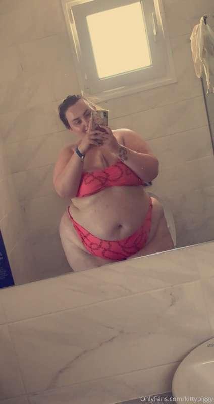 Having the best time with the all inclusive buffet 😜