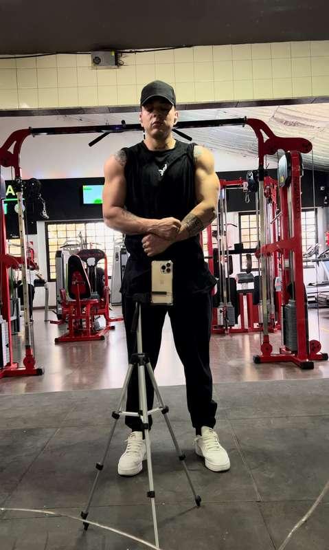adonisfit07 image #0