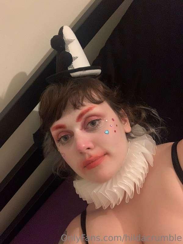 😘🥵🤡
