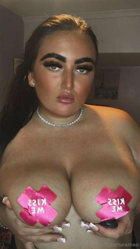 Check your dm 😍😈  Also swipe