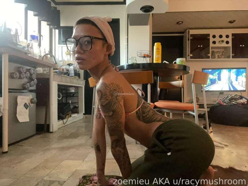 zoemieu image #3