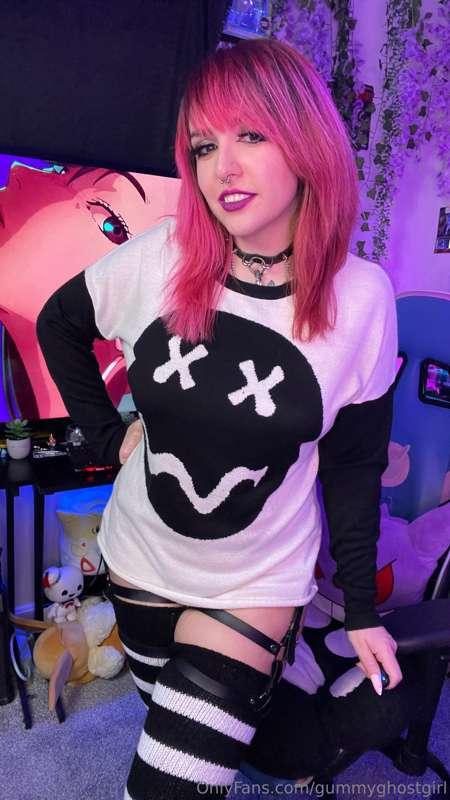 Wanna watch Dandadan and chill? 😏💕