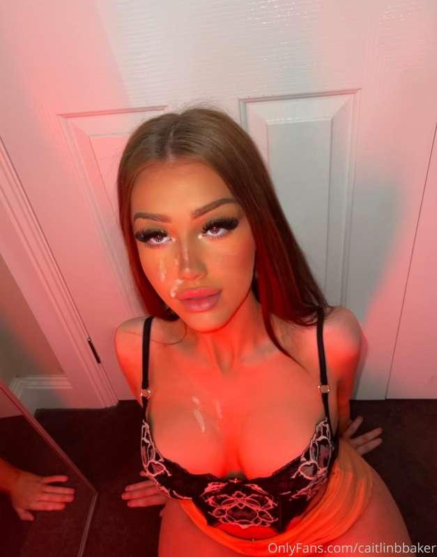 Nothing but the love for cum behind those eyes