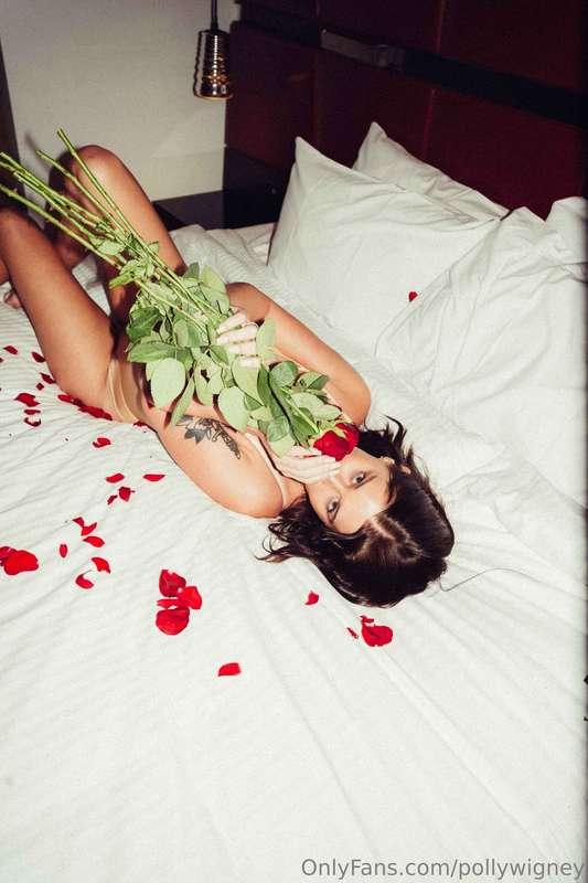 Wish I had a man that would wake me up like this every day 🌹