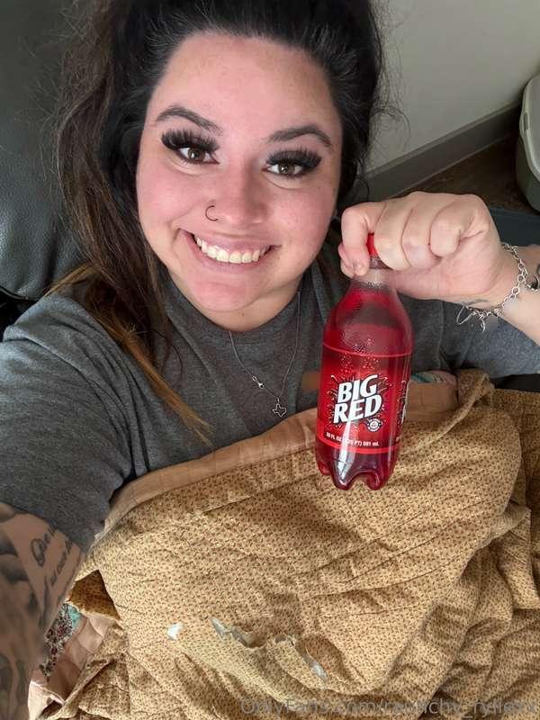 Relaxing drinking my fav soda🥤what should I eat for dinner? 