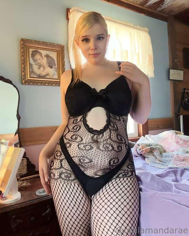 realamandarae image #0