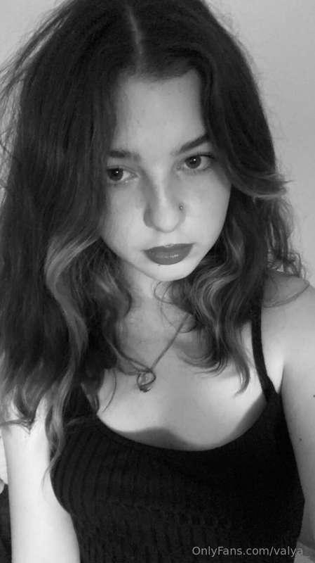 I like to look natural. I like to relax with my friends/fami..