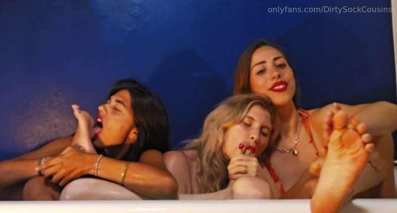 dirtysockcousins image #0
