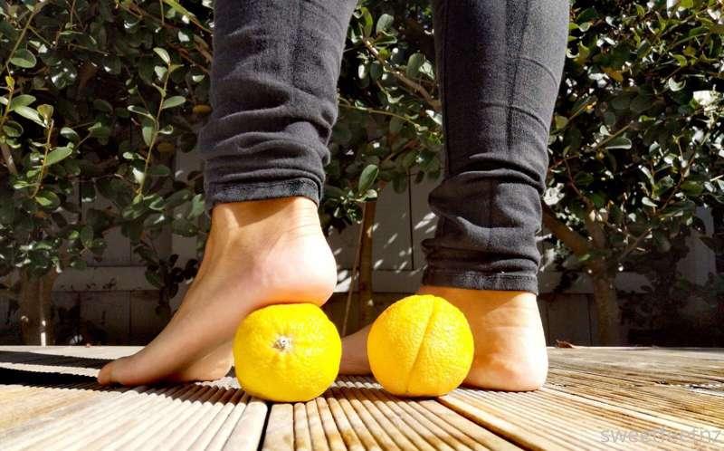 Today I had some fun Bursting two oranges. so satisfying (Vi..