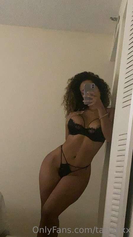 LIVE @ 4pm est TODAY!!! Cum join in on the fun 😈