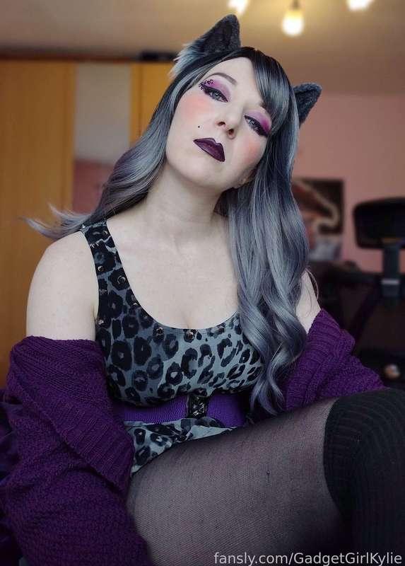 Thighs don't lie :3

#sexy #cat #catgirl #kittygirl #kittygirl #catwife #catwaifu #catmom #catmommy #kittywife #kittywaifu #kittymom #kittymommy #catears #goth #gothcat #gothgirl #gothmommy #gothmom #gothwife #gothwaifu #silverhair #purplelips #anime #animegirl #clevage #chest #thighs #leg #tights 