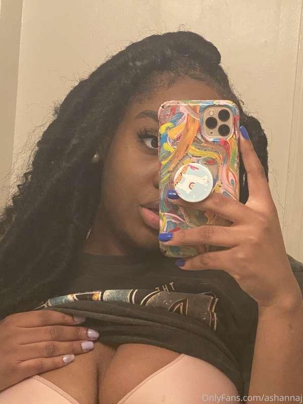 titty photo dump. 💘