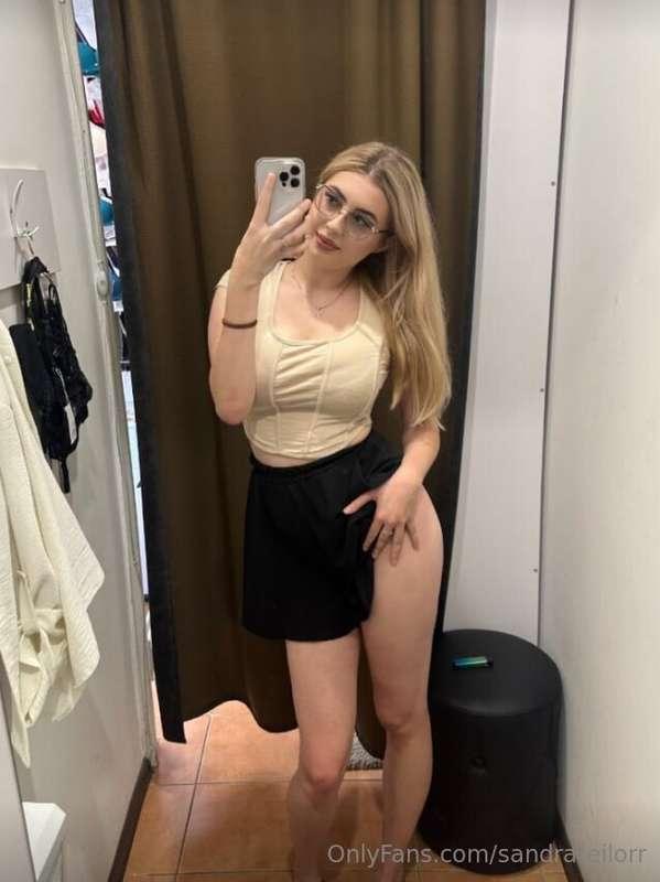 ❤️Sweet ass just wants to be spanked @arianamonty ❤️ Look at..