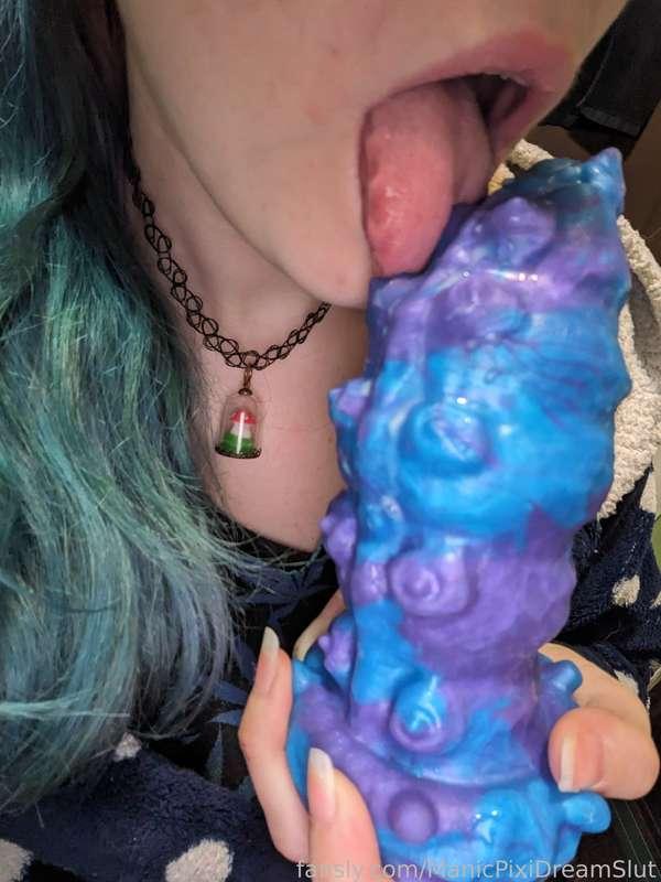 manicpixidreamslut image #2