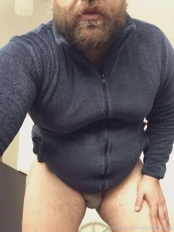 Found an old fuzzy zip up jacket. I’m pretty sure I like the..