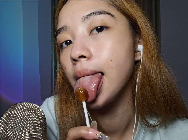 New lollipop licking video is up! 🍭