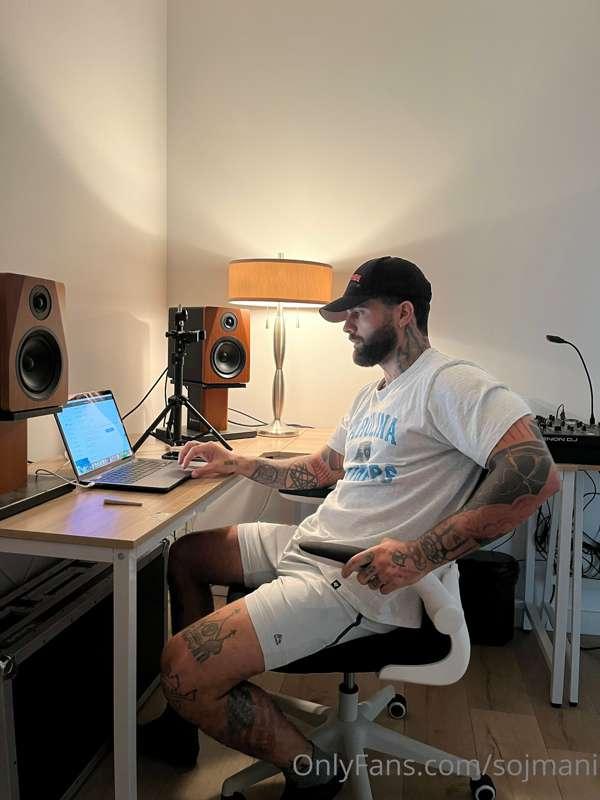 Back to work!!! It’s Monday and I’m here to talk to you guys..