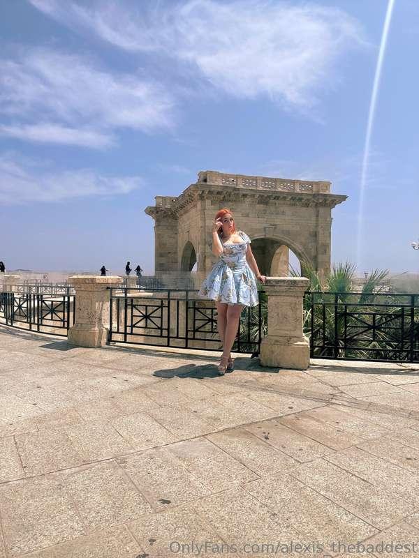 My beauty is irresistible! Send me 50$ to prove that you are..