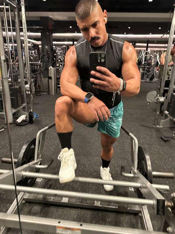Another day, another gym pic. Why not?
