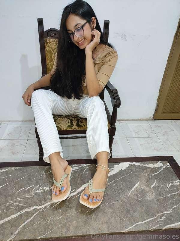 In this profile we love flip flops 🩴🩴👣💙