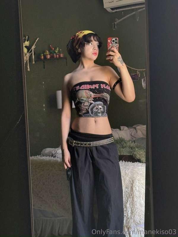 what kind of music are you into? 💋